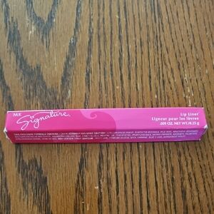 Signature Lip Liner Dark Berry